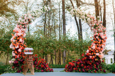 Is an Open Garden Wedding Better Than a Wedding Hall?